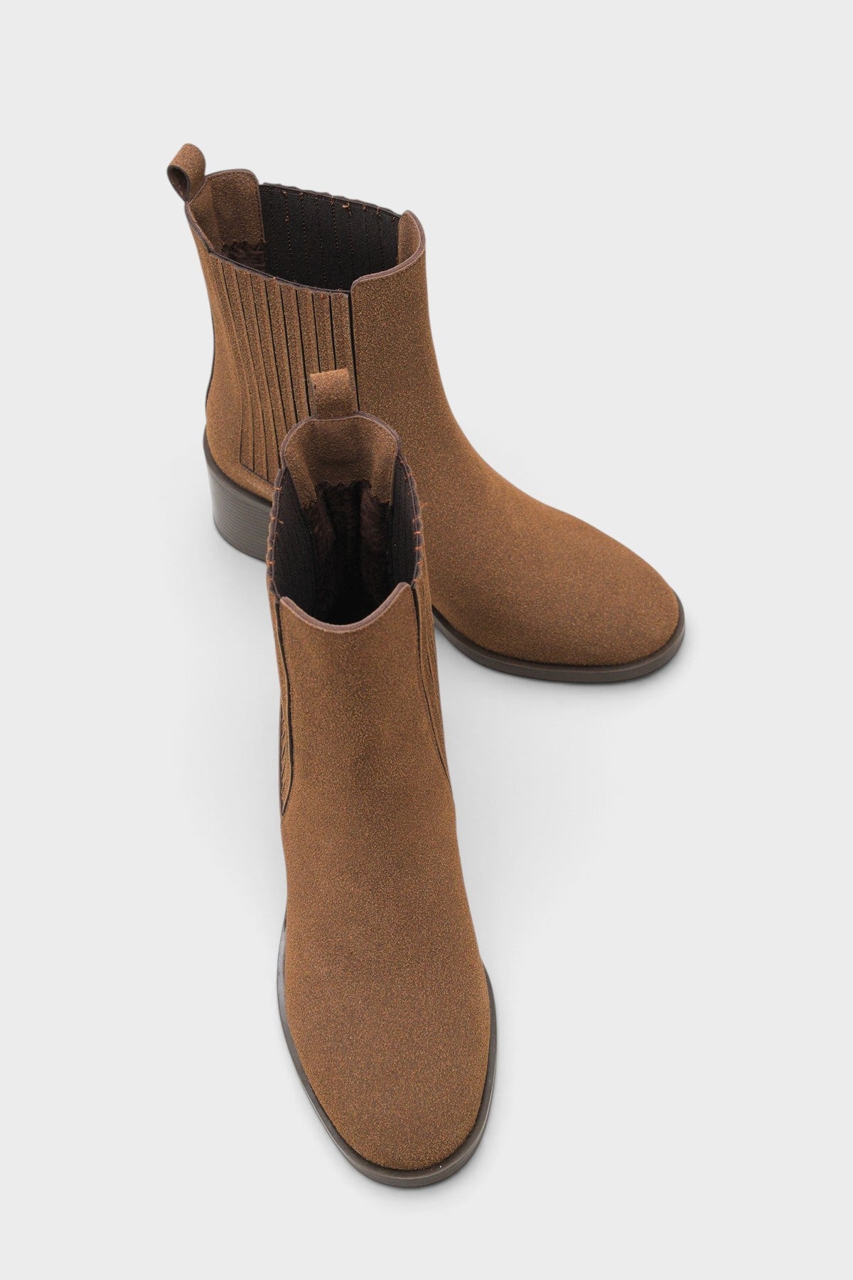 Ellynn Ghete cowboy pentru femei cu vârf rotund și elastic lateral